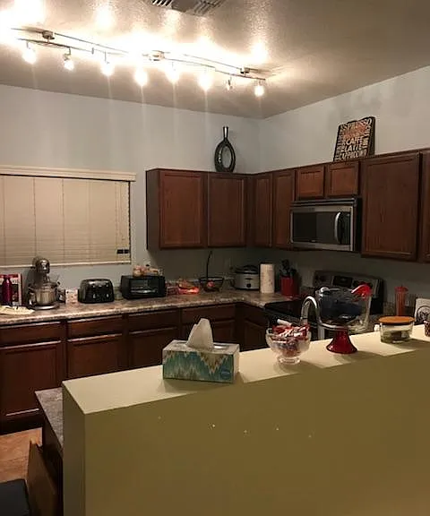 9655 N 82nd Gln — Photo 3