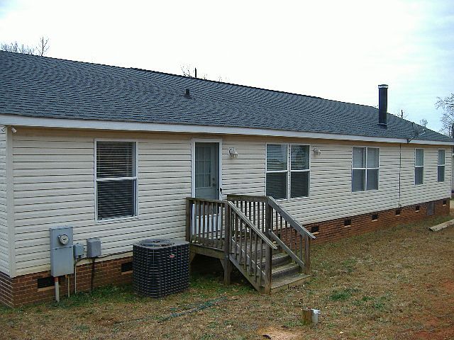 2nd image of 2209 Louanne Dr