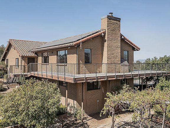 5th image of 35085 Auberry Rd