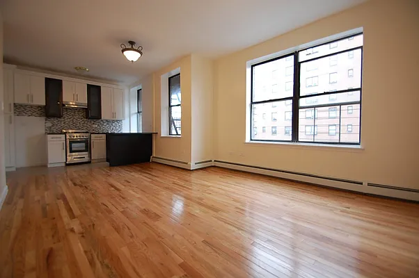 Rented by Bohemia Realty Group | media 42