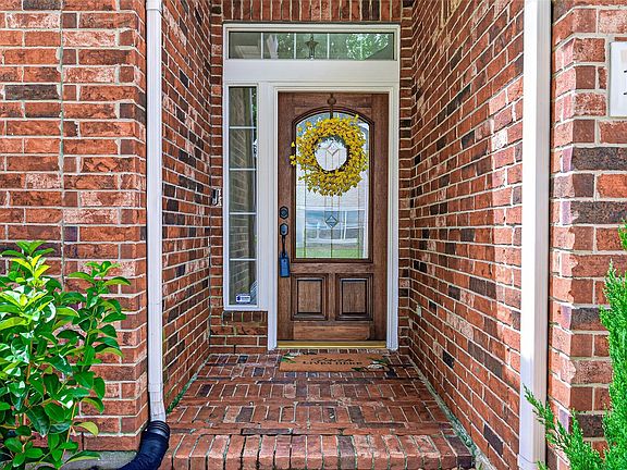 5th image of 16719 Bishop Knoll Ln