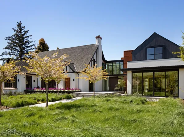 133 Pepper Ave, Burlingame, CA 94010