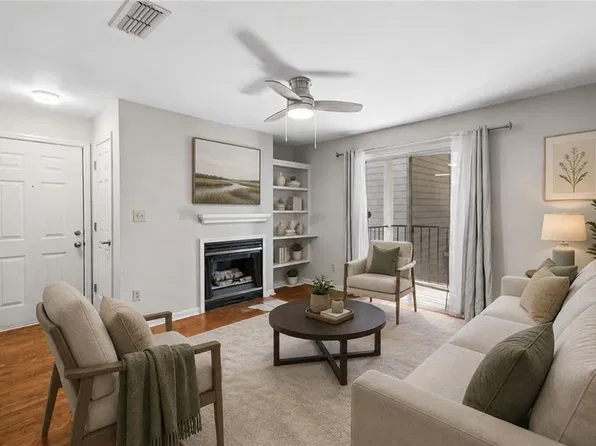 305 Granville Ct, Sandy Springs, GA 30328