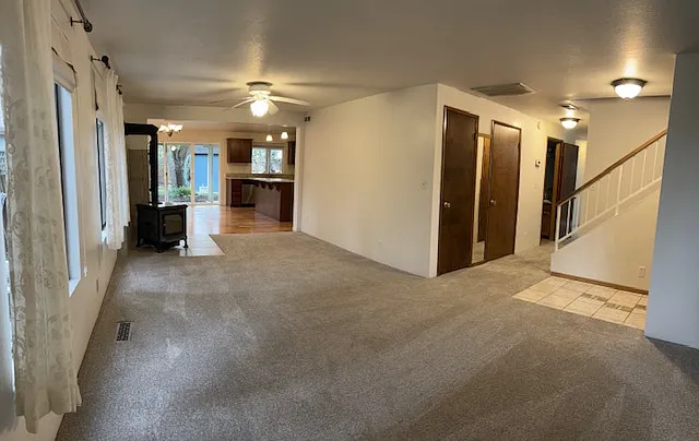 4 bed, 2.5 bath, 2342 sqft, $2,450 — Photo 3