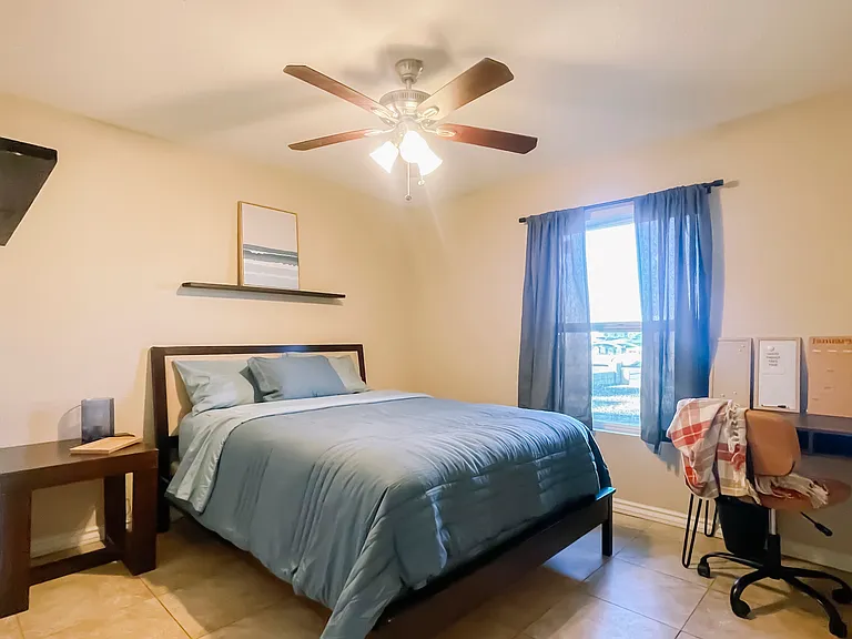 5658 N 48th Ln — Photo 9