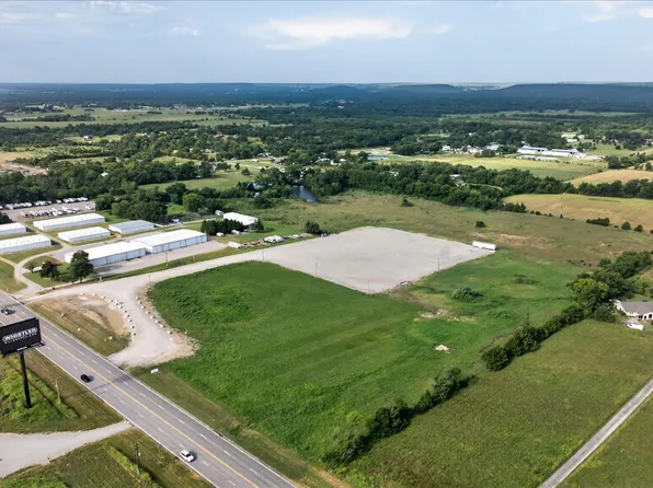 3811 SE Washington Blvd, Bartlesville, OK 74006