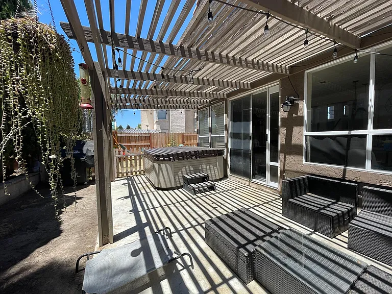 1629 Calle Las Casas — Photo 3