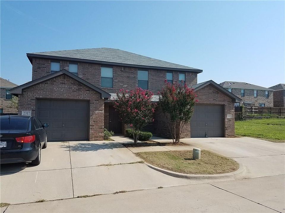 1st image of 2315 Bloomfield Dr