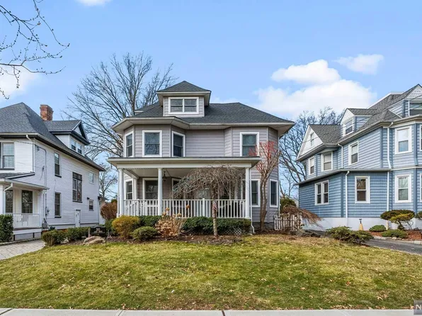 350 Larch Ave, Bogota, NJ 07603