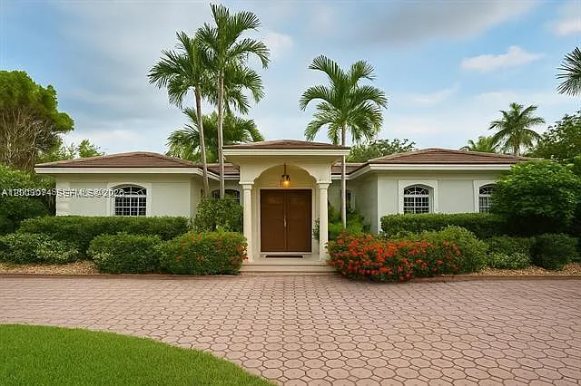 4 bed, $11,000 — Photo 2