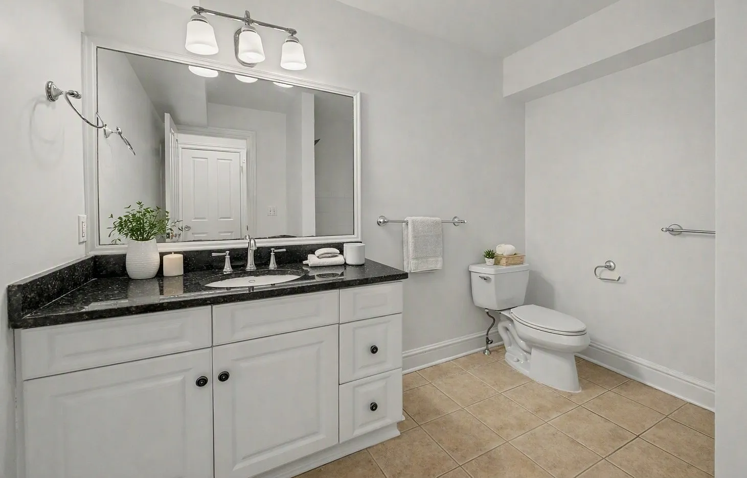 3 bed, 2.5 bath, 2275 sqft, $4,350 — Photo 4