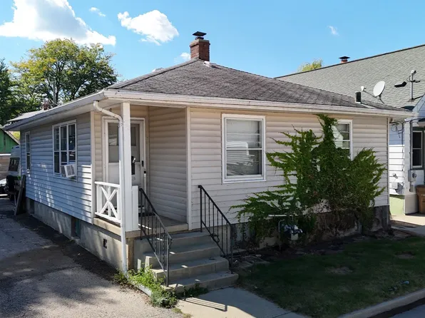 152 Rodney Ct, Madison, WI 53715