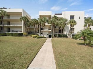 50 Coe Rd APT 112, Belleair, FL 33756
