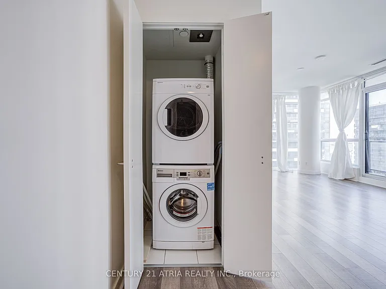 290 Adelaide St W #2404 — Photo 19