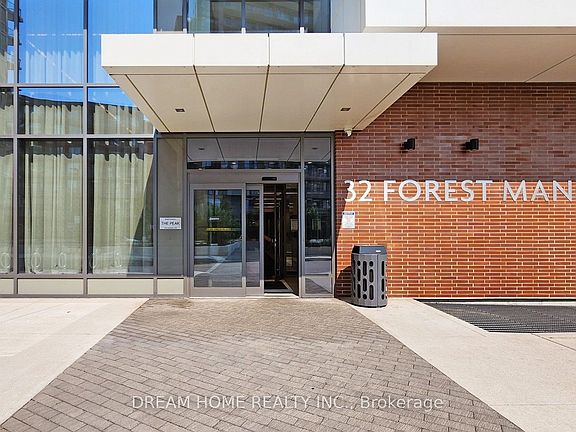 2nd image of 32 Forest Manor Rd #2902