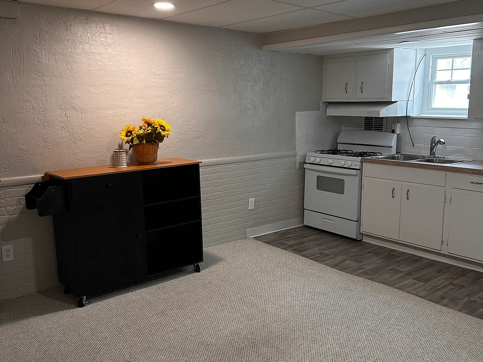 Studio, 650 sqft, $730 — Photo 1