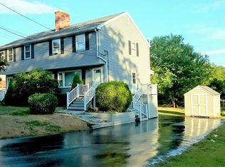 35 Middle Rd, Amesbury, MA 01913