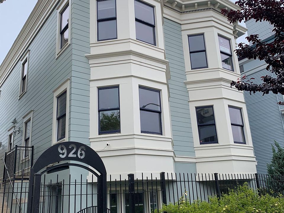 1st image of 926 Grove St APT 6