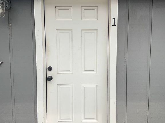 2nd image of 960 NW Fairmont St APT 1