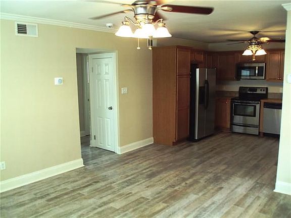 2nd image of 201 Canal St APT I