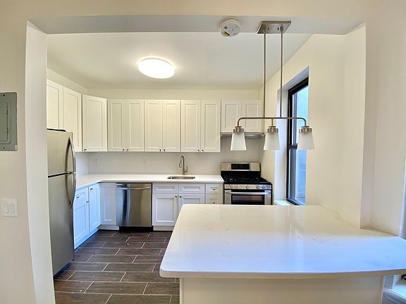 3rd image of 39-25 29th St #4B
