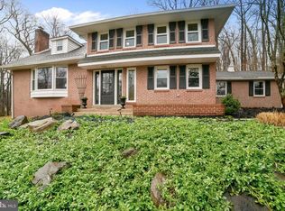 5 Sugarbrook Rd, Malvern, PA 19355