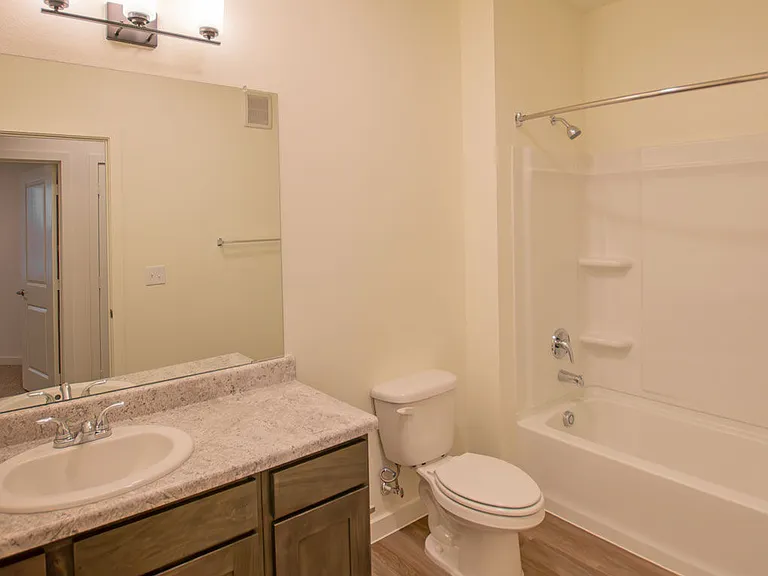 Loma Vista Lofts — Photo 29