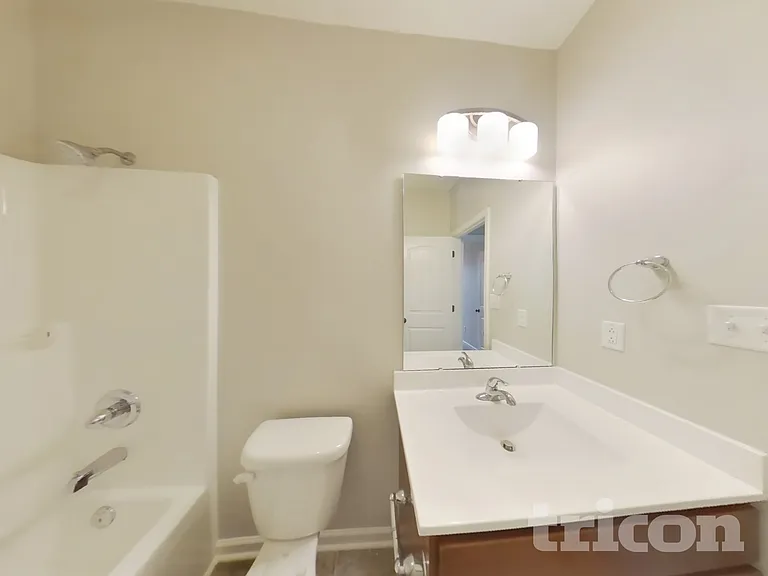 305 Gale Ct — Photo 13