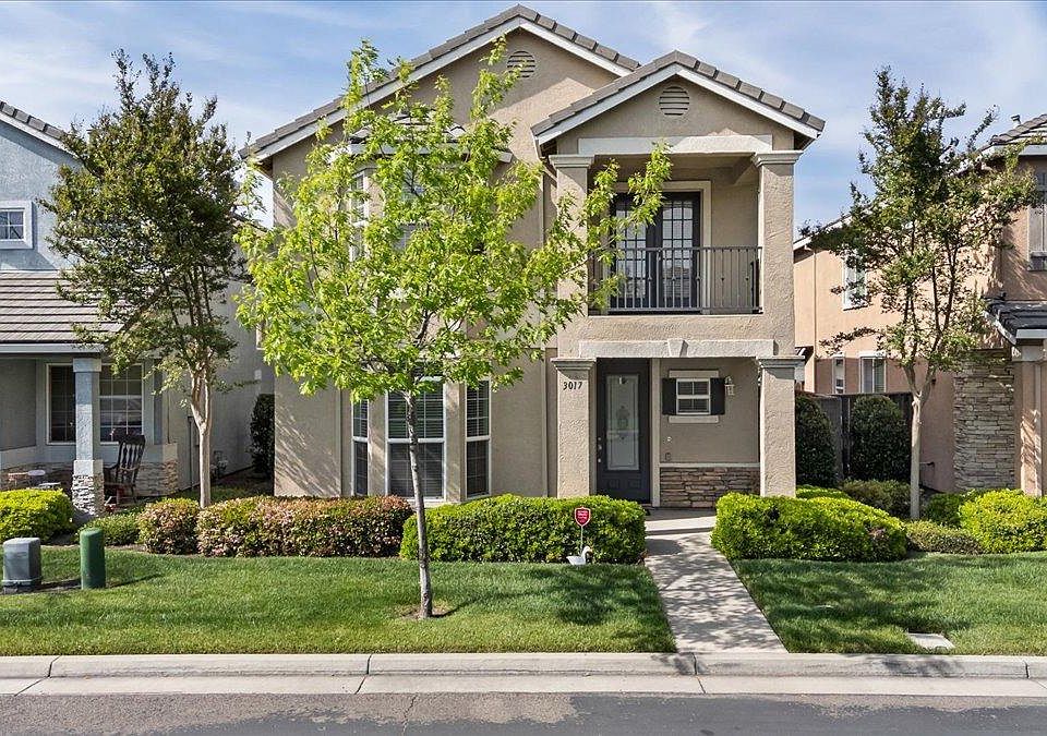 1st image of 3017 White Oak Dr