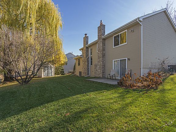 5th image of 947 Moonlight Dr