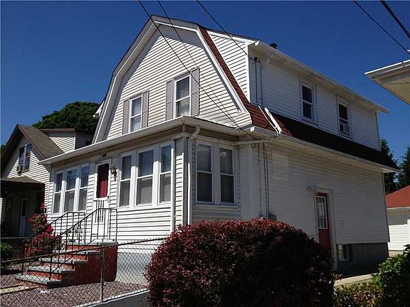 2nd image of 134 Vine St