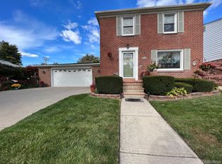 15720 Jonas Ave, Allen Park, MI 48101