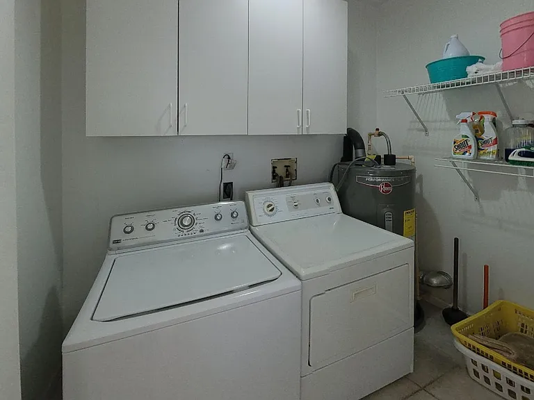 165 Roselle Ct — Photo 25