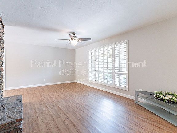 4th image of 110 W Seldon Ln