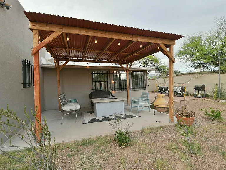 2842 E Blacklidge Dr — Photo 31