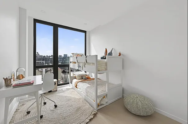 Bedroom, photo 1