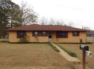 2900 Kent Dr, Phenix City, AL 36870