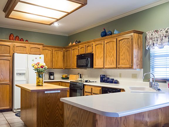 5th image of 6221 Meadowland Dr