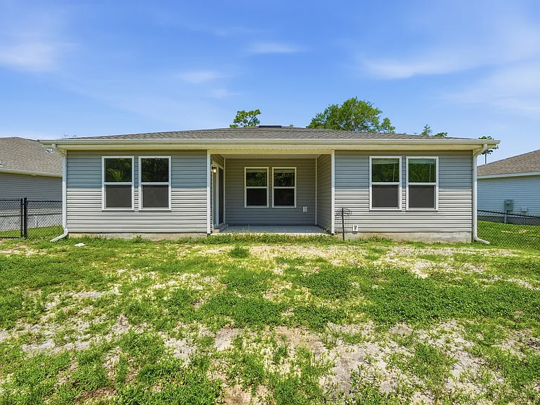 136 Pfitzer Ct — Photo 46