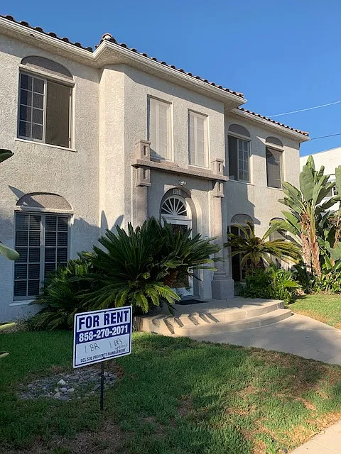 1 bed, 944 sqft, $2,850 — Photo 2