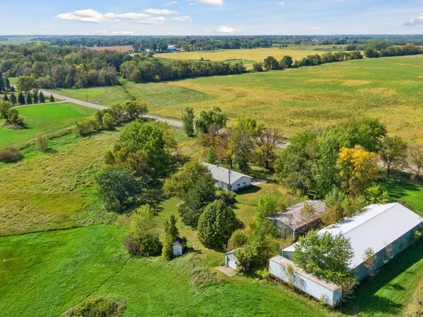 7572 Brighton Ave SE, Delano, MN 55328