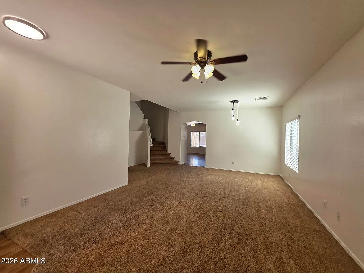 7 bed, 3921 sqft, $2,650 — Photo 2