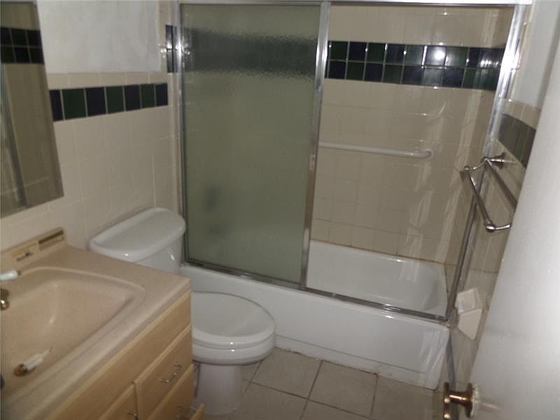 2nd image of 9170 Fontainebleau Blvd APT 103