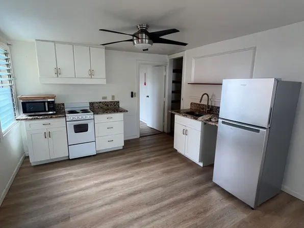 726 Kalolina Pl, Kailua, HI 96734