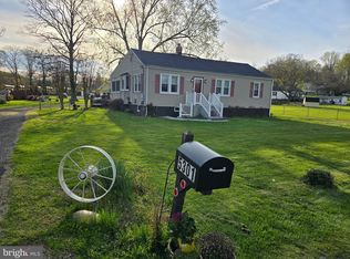 5301 Spring Dr, Upper Marlboro, MD