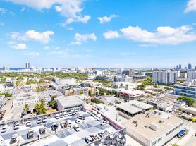 1800 Sunset Harbour Dr