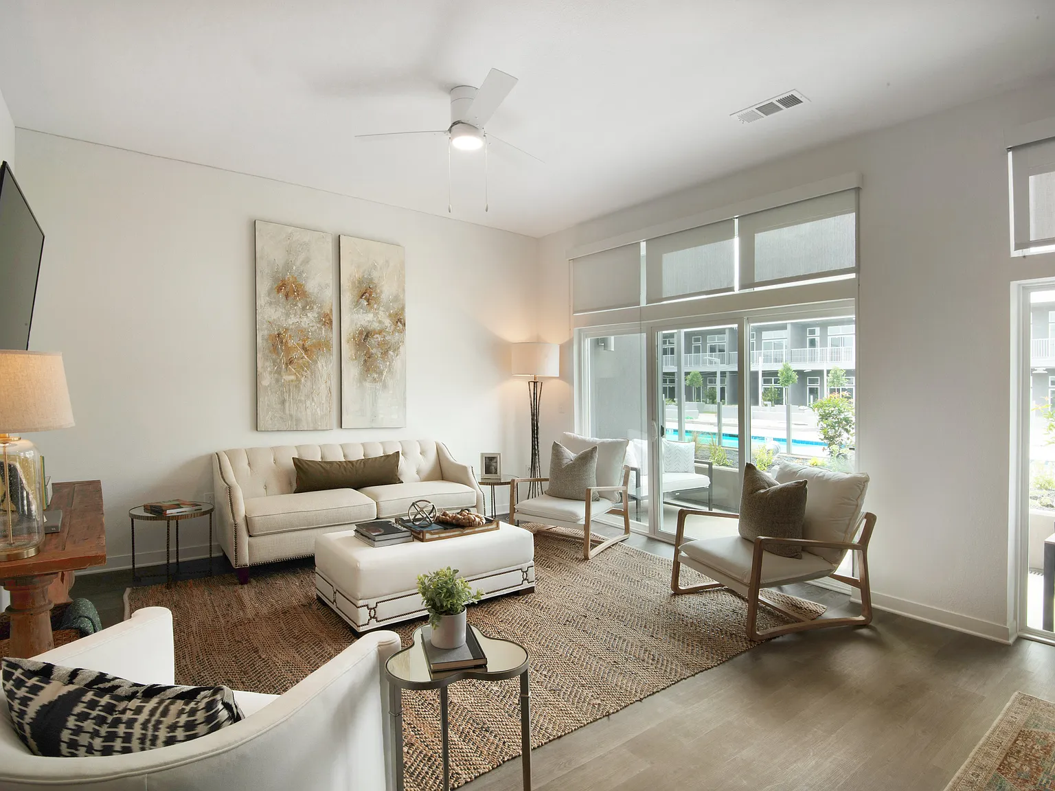 20 Midtown — Photo 1