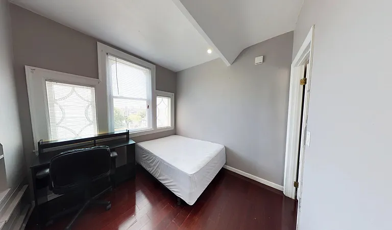 113 Comstock Ave — Photo 47