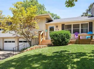 8805 Belleview Ave, Kansas City, MO 64114