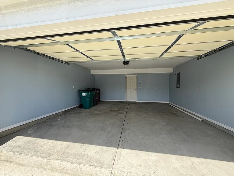 577 Freedom Dr — Photo 17